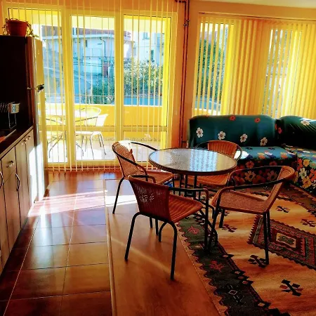 Yellow House Apartament