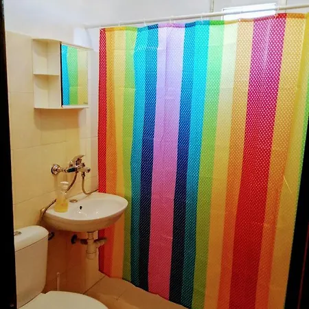 Yellow House Апартаменты София
